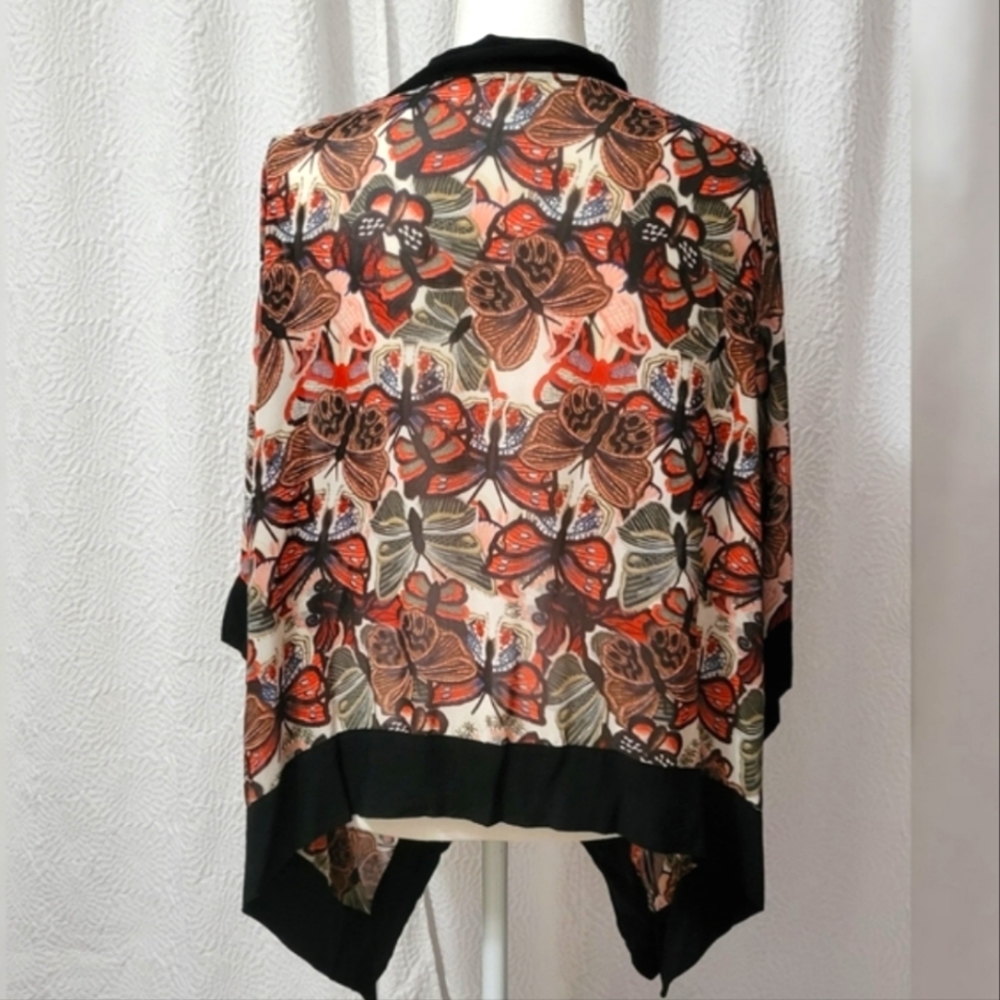 2/$30 🦋Hazel Butterfly Sheer Asymmetrical Kimono Jacket - Picture 5 of 8